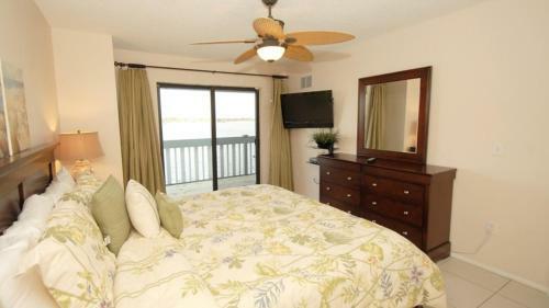 Apartamento Bay Drive Two-bedroom Condo Unit D