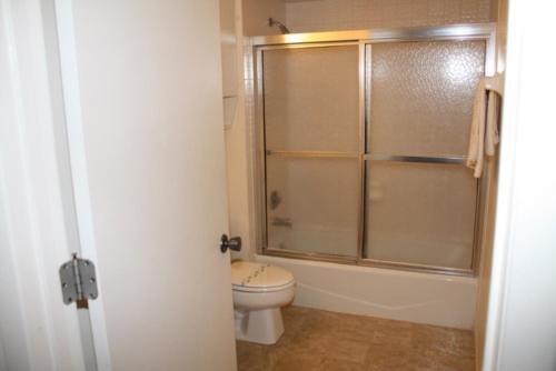 Apartamento Bay Drive Two-bedroom Condo Unit C