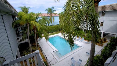 Beach Palms Two-bedroom Apartment