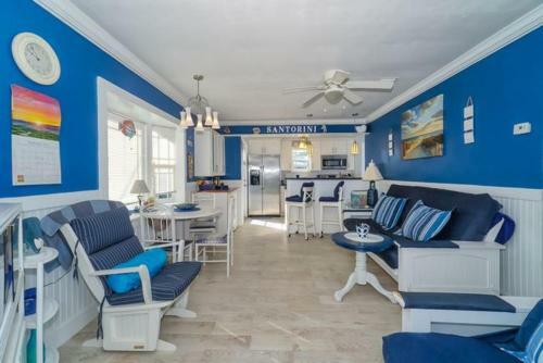 Santorini Home