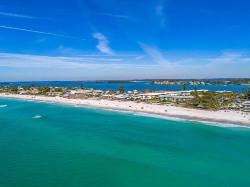 Anna Maria Island Beach Sands Two-bedroom Apartment