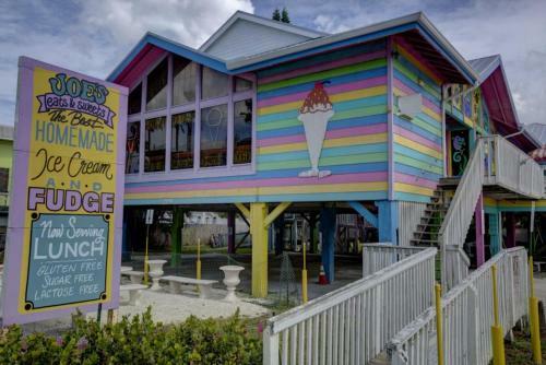 Anna Maria Island Beach Sands Two-bedroom Apartment