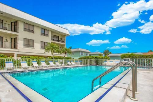 Anna Maria Island Beach Sands Two-bedroom Apartment