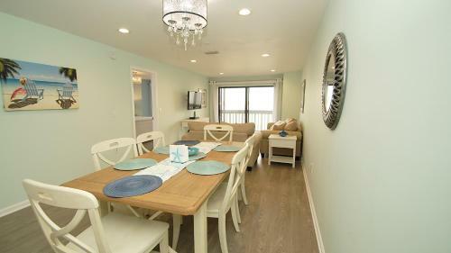 Anna Maria Island Beach Sands Two-bedroom Apartment