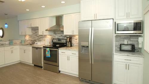 Anna Maria Island Beach Sands Two-bedroom Apartment