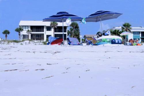 Anna Maria Island Beach Sands Two-bedroom Apartment