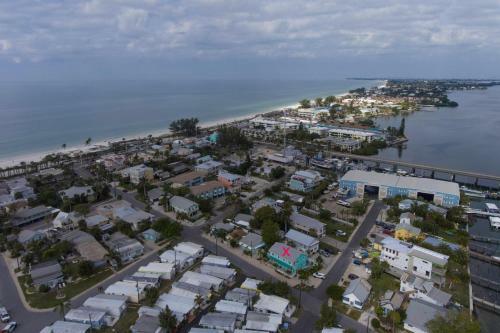 Bay View Inn 101-308 2nd St