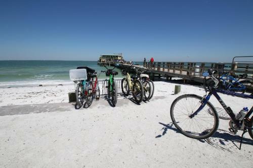 Absolute Anna Maria Two-bedroom Apartment