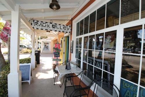 Absolute Anna Maria Two-bedroom Apartment
