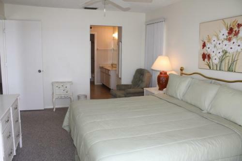 Anna Maria Island Beach Palms 2b Two-bedroom Apartment