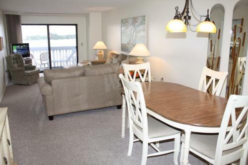 Anna Maria Island Beach Palms 2b Two-bedroom Apartment