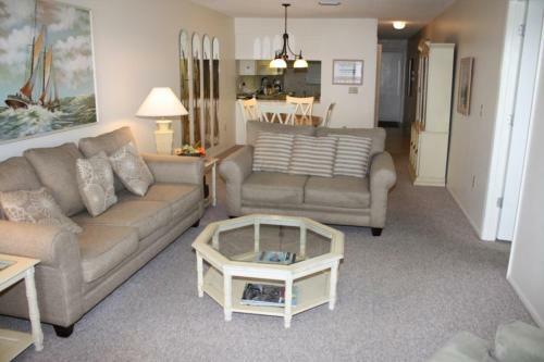 Anna Maria Island Beach Palms 2b Two-bedroom Apartment
