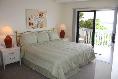 Anna Maria Island Beach Palms 2b Two-bedroom Apartment
