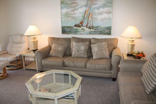 Anna Maria Island Beach Palms 2b Two-bedroom Apartment