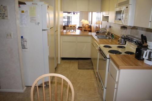 Anna Maria Island Beach Palms 2b Two-bedroom Apartment