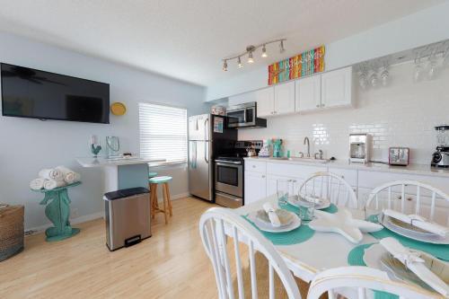 Bay View Inn 202