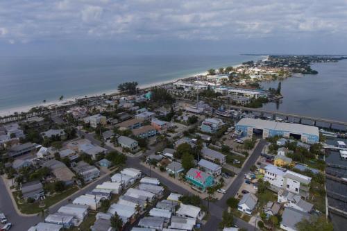 Bay View Inn 202
