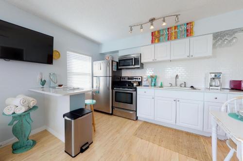 Bay View Inn 202