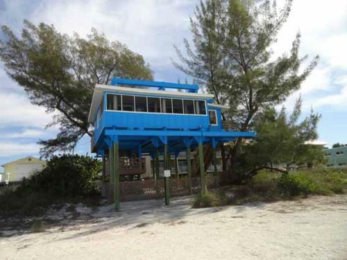 Crow's Nest Home