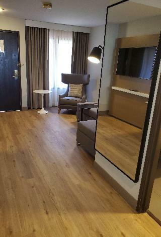 Hotel Radisson Inn & Suites