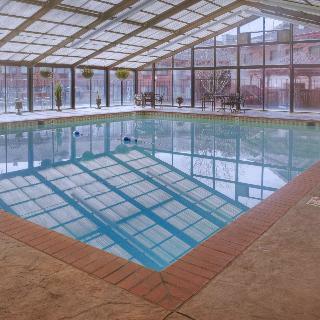 Hotel Radisson Inn & Suites