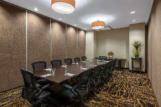 Hotel Radisson Inn & Suites