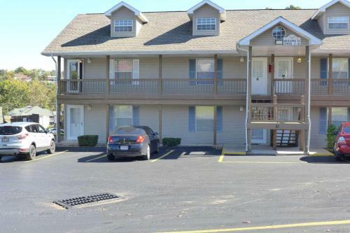 Top-floor Fall Creek 2bdr (21-5)