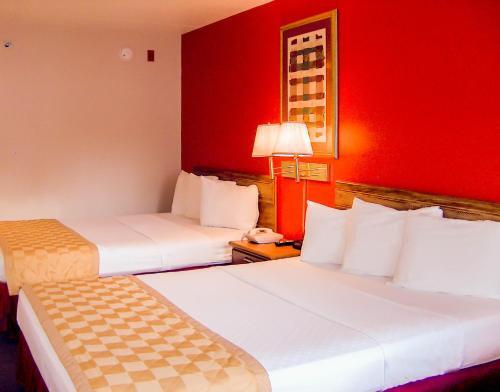 Hotel Branson Surrey Inn