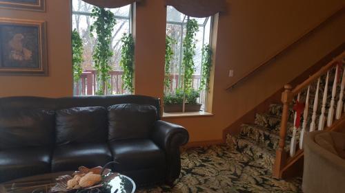 Hotel Branson Surrey Inn