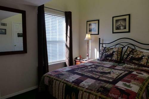 Fall Creek 4bdr Condo (42, 9&10)