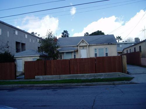Elm Holiday Home 10810