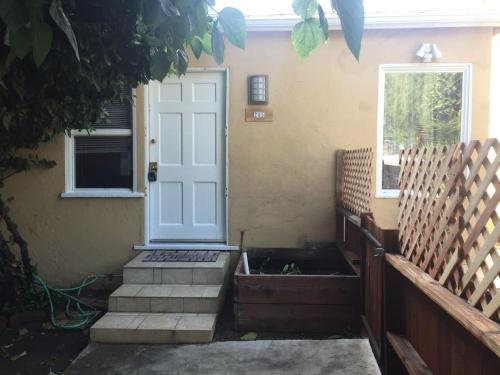 Elm Holiday Home 10802