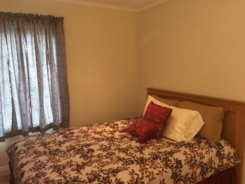 Elm Holiday Home 10802