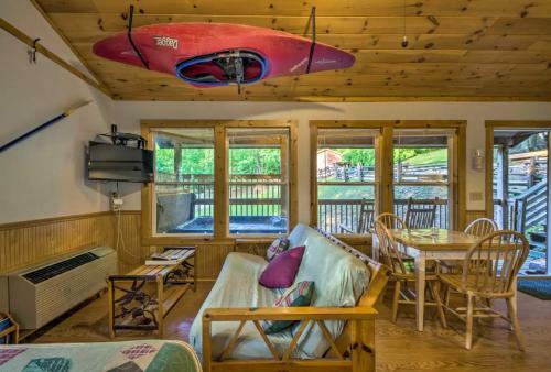 Lodge Nantahala Cabins