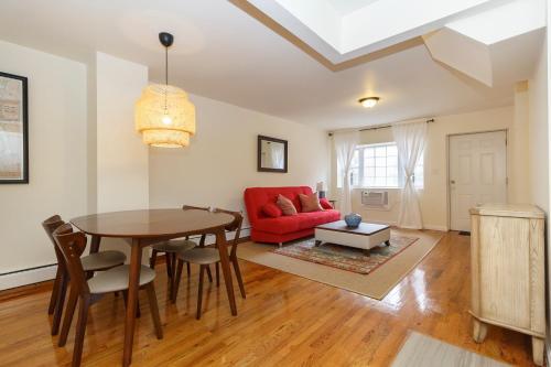 Oasis Apartment Near Malcolm Blvd