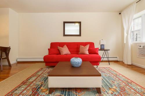 Oasis Apartment Near Malcolm Blvd