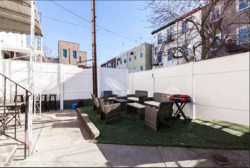 Large Home! 5br/2ba + Private Garden Williamsburg