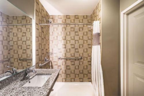 Hotel La Quinta By Wyndham Brooklyn Central