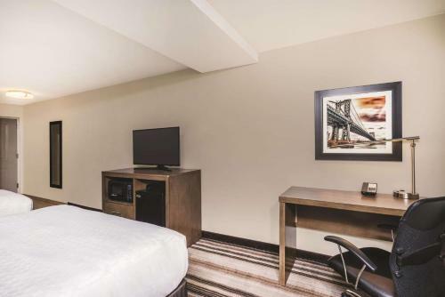 Hotel La Quinta By Wyndham Brooklyn Central