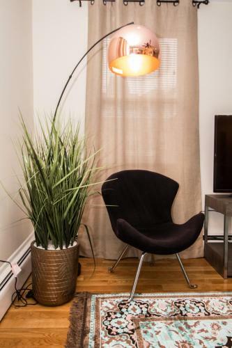 Apartamento Sunny Spacious 2 Bed Plus Den,mbta,mins To Boston