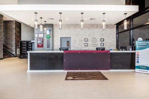 Hotel Comfort Inn & Suites Near Stadium