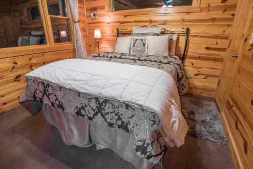 Woodmist Cabin Broken Bow Cabin