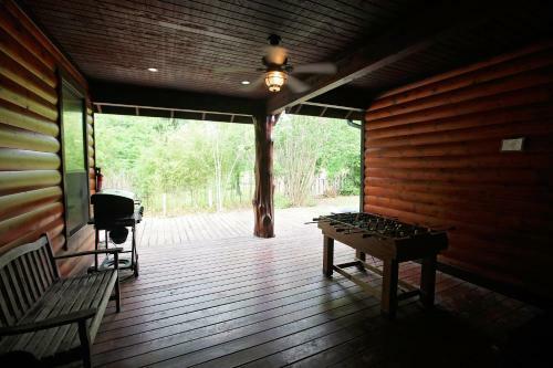 Bronco Lodge Cabin Broken Bow Cabin