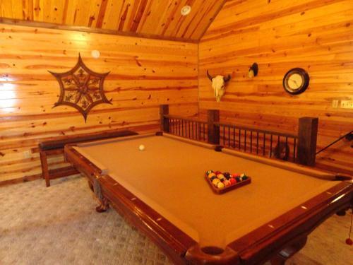 Sundance Trail Cabin Broken Bow Cabin