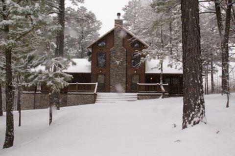 Sundance Trail Cabin Broken Bow Cabin