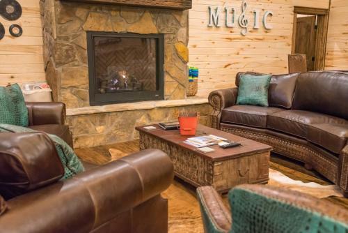 Water Music Cabin Broken Bow Cabin
