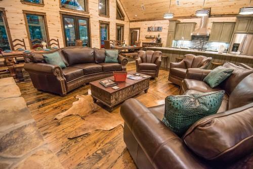 Water Music Cabin Broken Bow Cabin