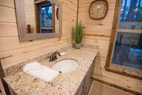 Water Music Cabin Broken Bow Cabin