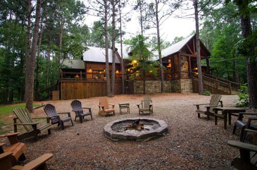 The Great Outdoors Cabin Broken Bow Cabin