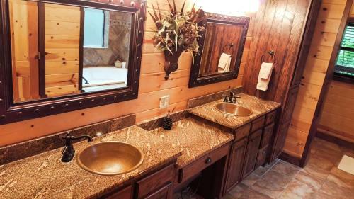 Red Dirt Lodge Broken Bow Cabin